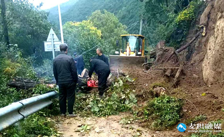 e310185a0d15ad9a4d7137242b852a90