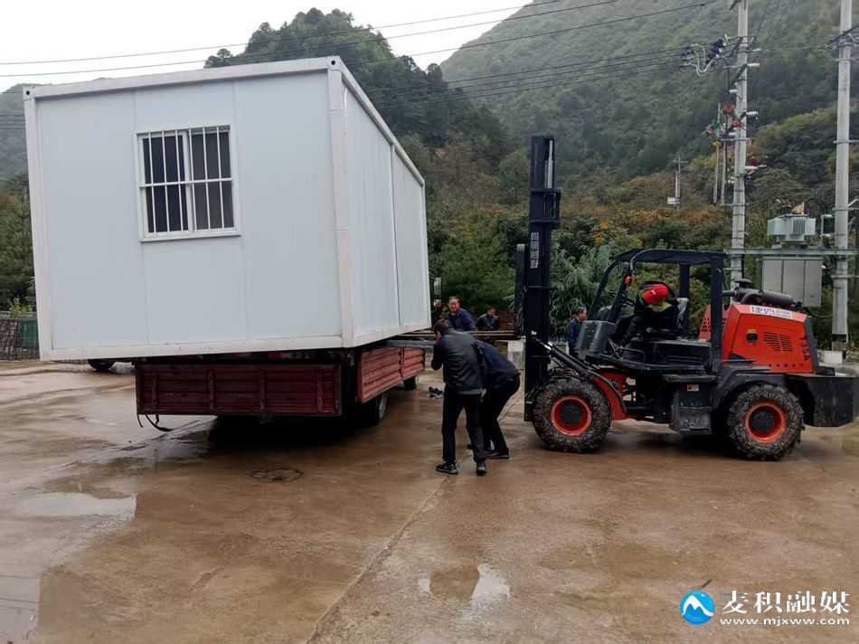 bdf715d1e7354b5b20ea164b64b945be