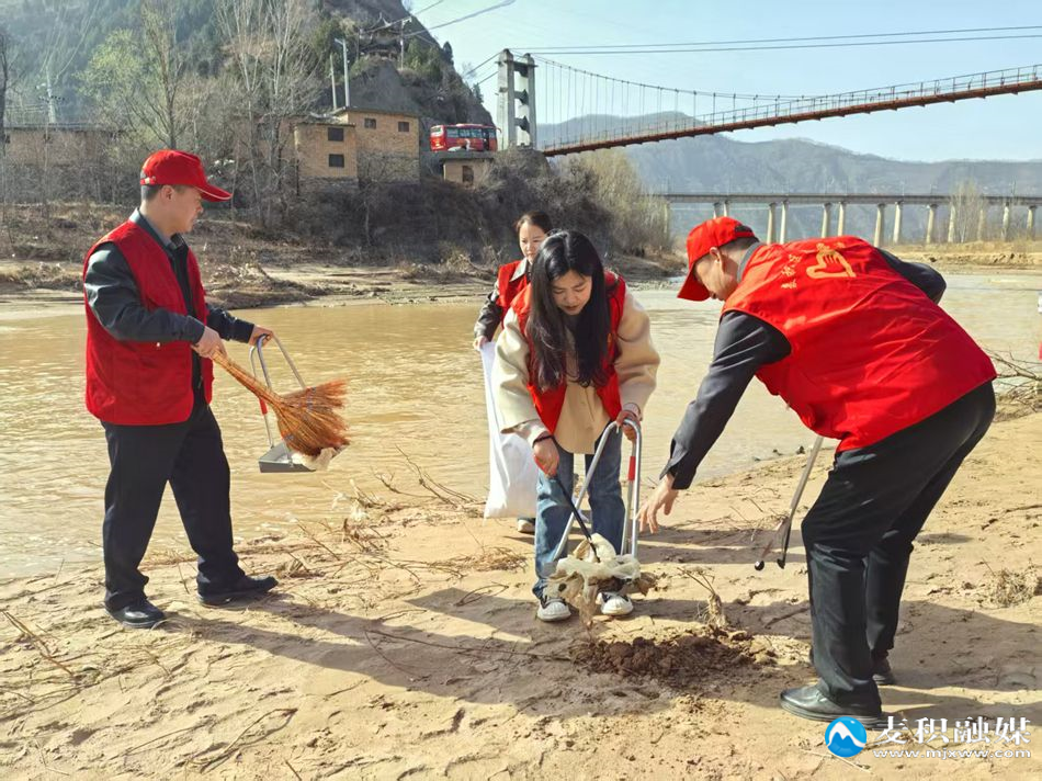 90762755741d240341df5e4db56bfda4